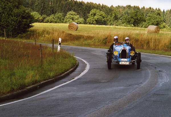 Bugatti 32_b.jpg